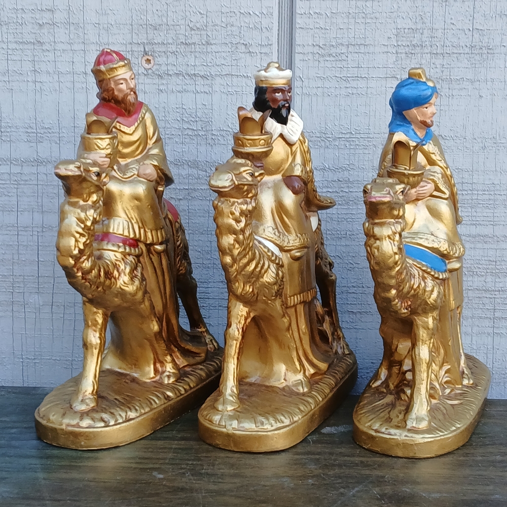 Gold and Blue Three Kings Candleholders Figurines - Picture 4 of 16